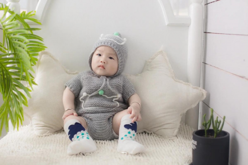 西双版纳宝宝几个月可以把尿 西双版纳宝宝几个月可以把尿