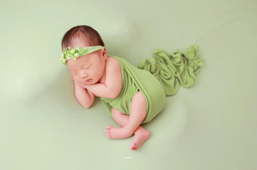 西双版纳宝宝趴着睡是积食吗